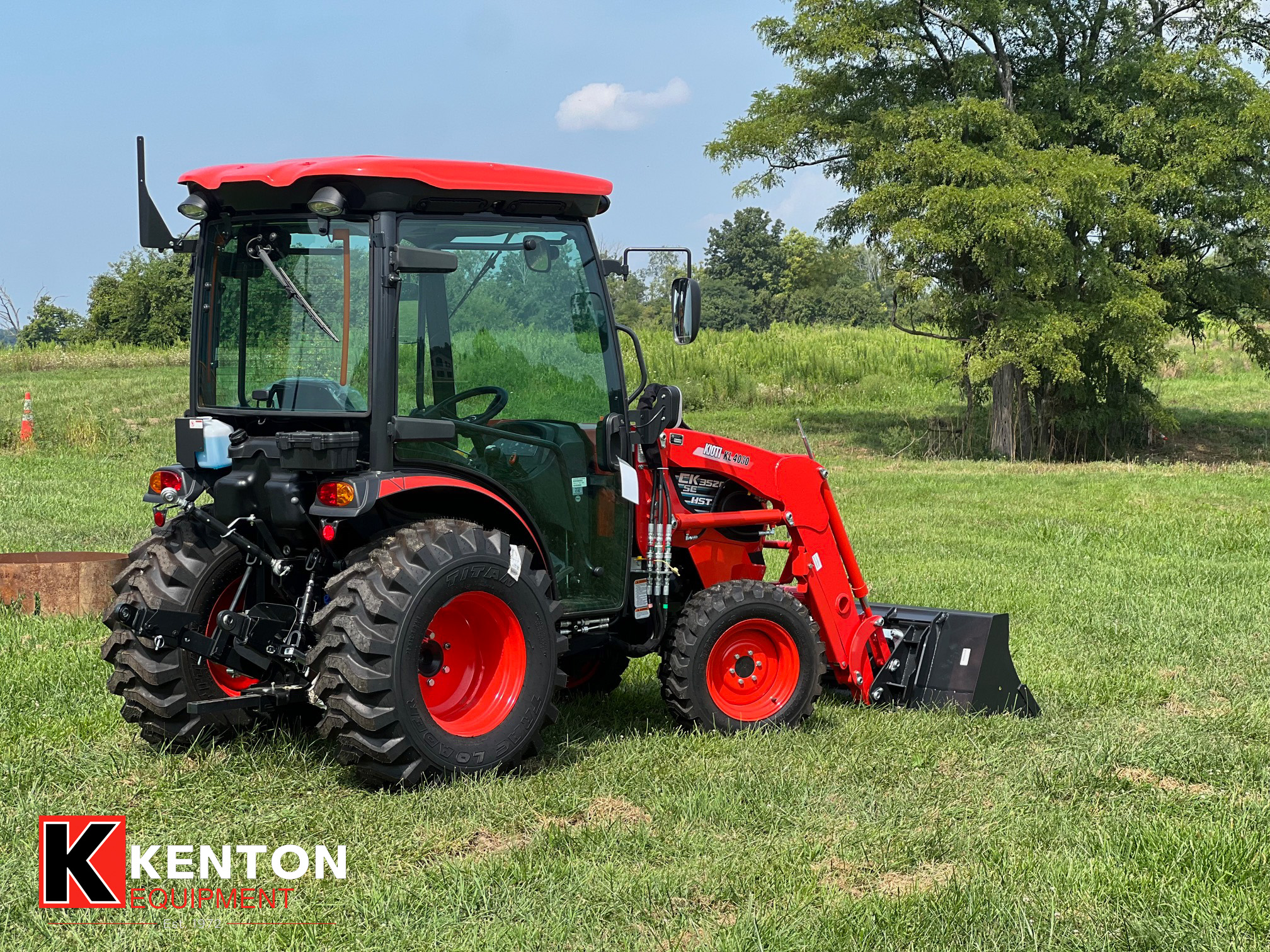 CK3520SE HST Cab with Loader