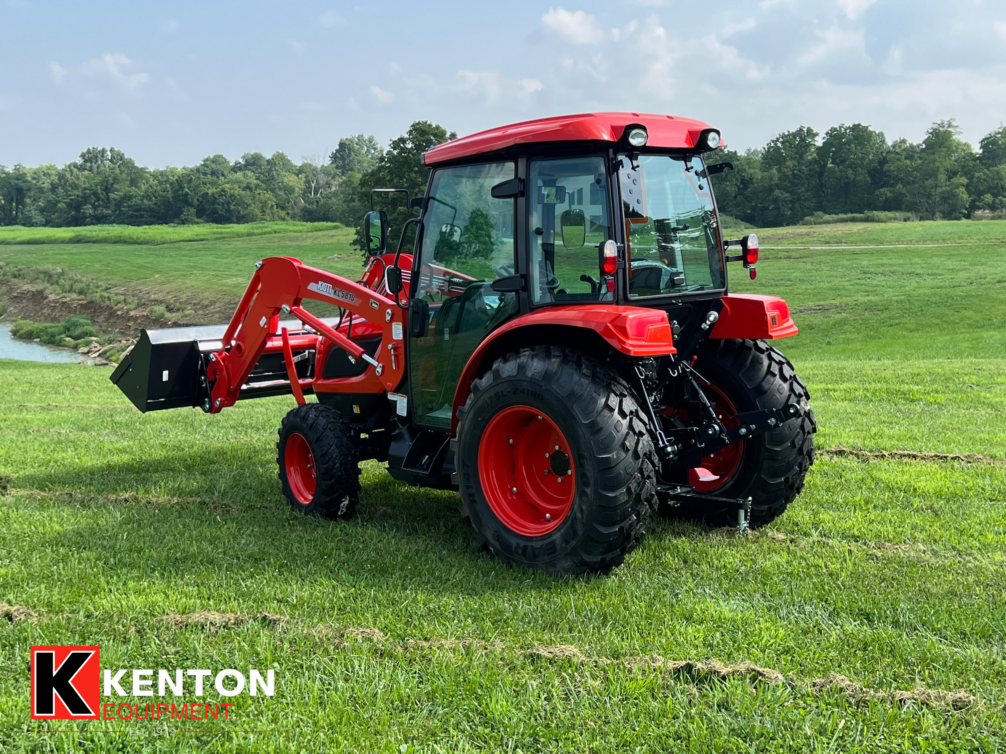 KIOTI NS4710 HST Cab with Loader