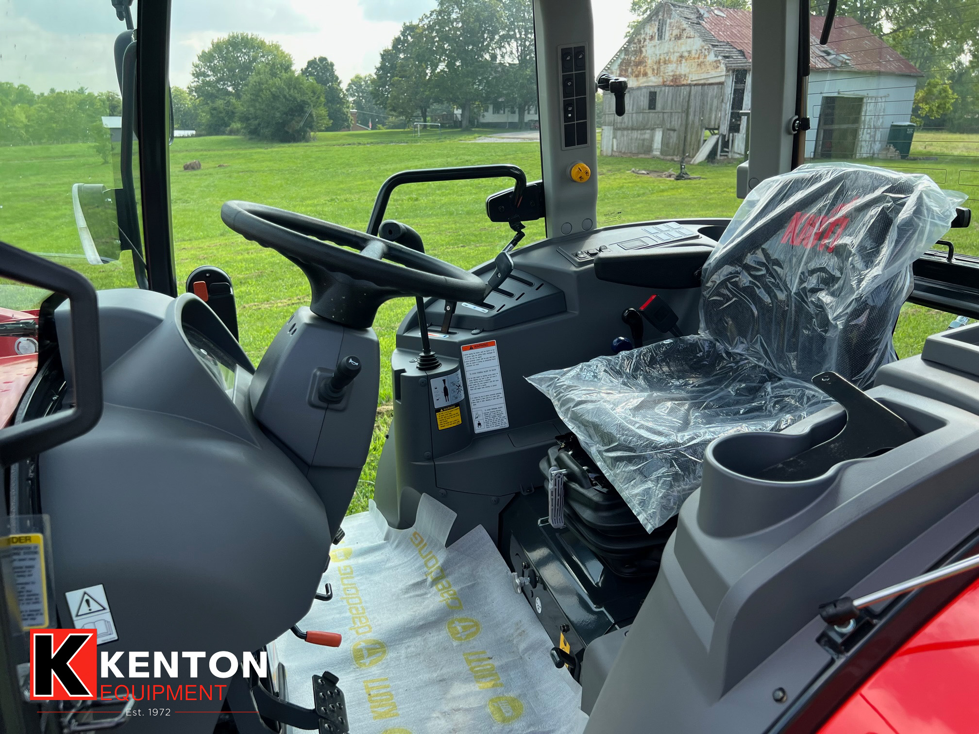 NS4710 HST Cab Deluxe Suspension Seat