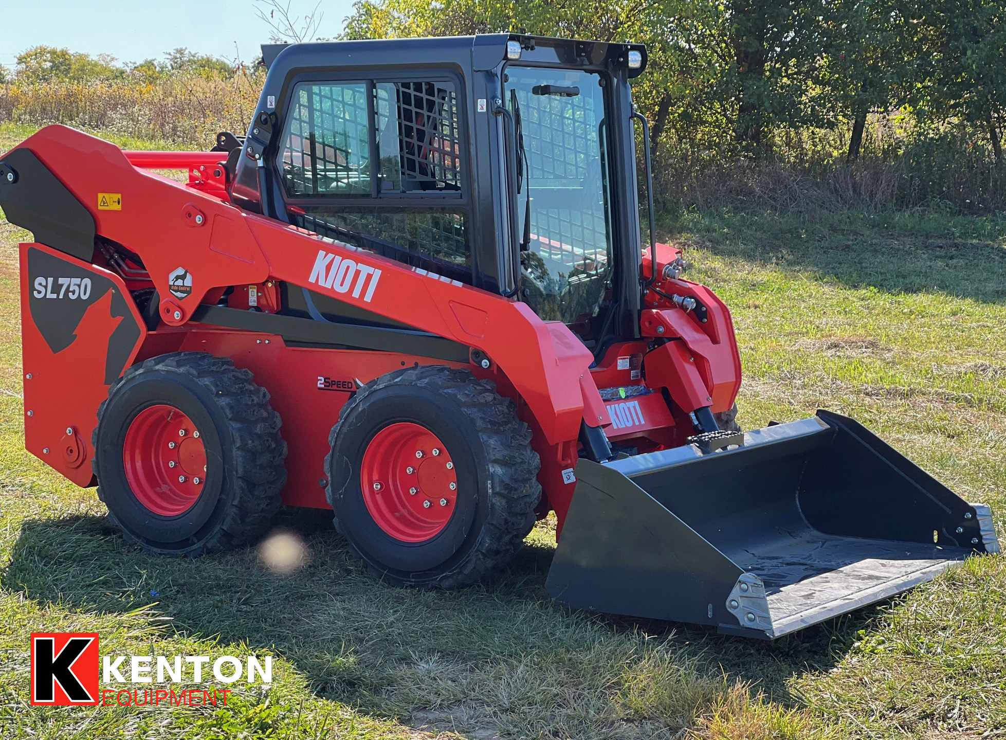 SL750 Skid Steer Loader