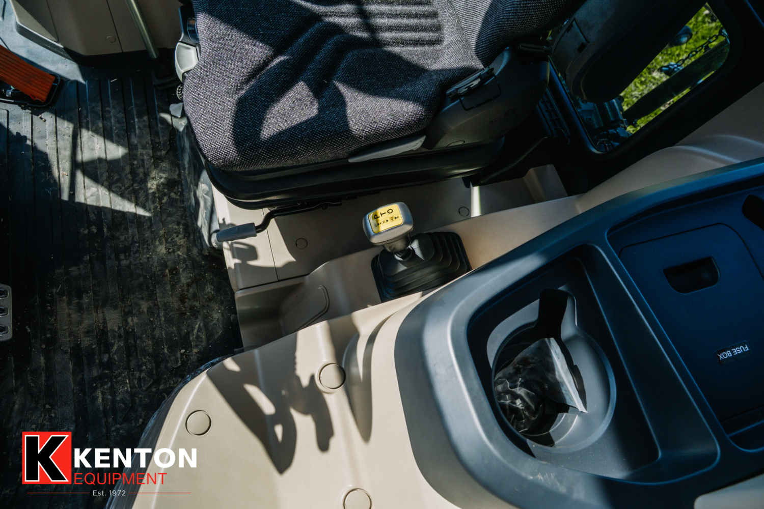 RX7340 Cab PTO & Cup Holder